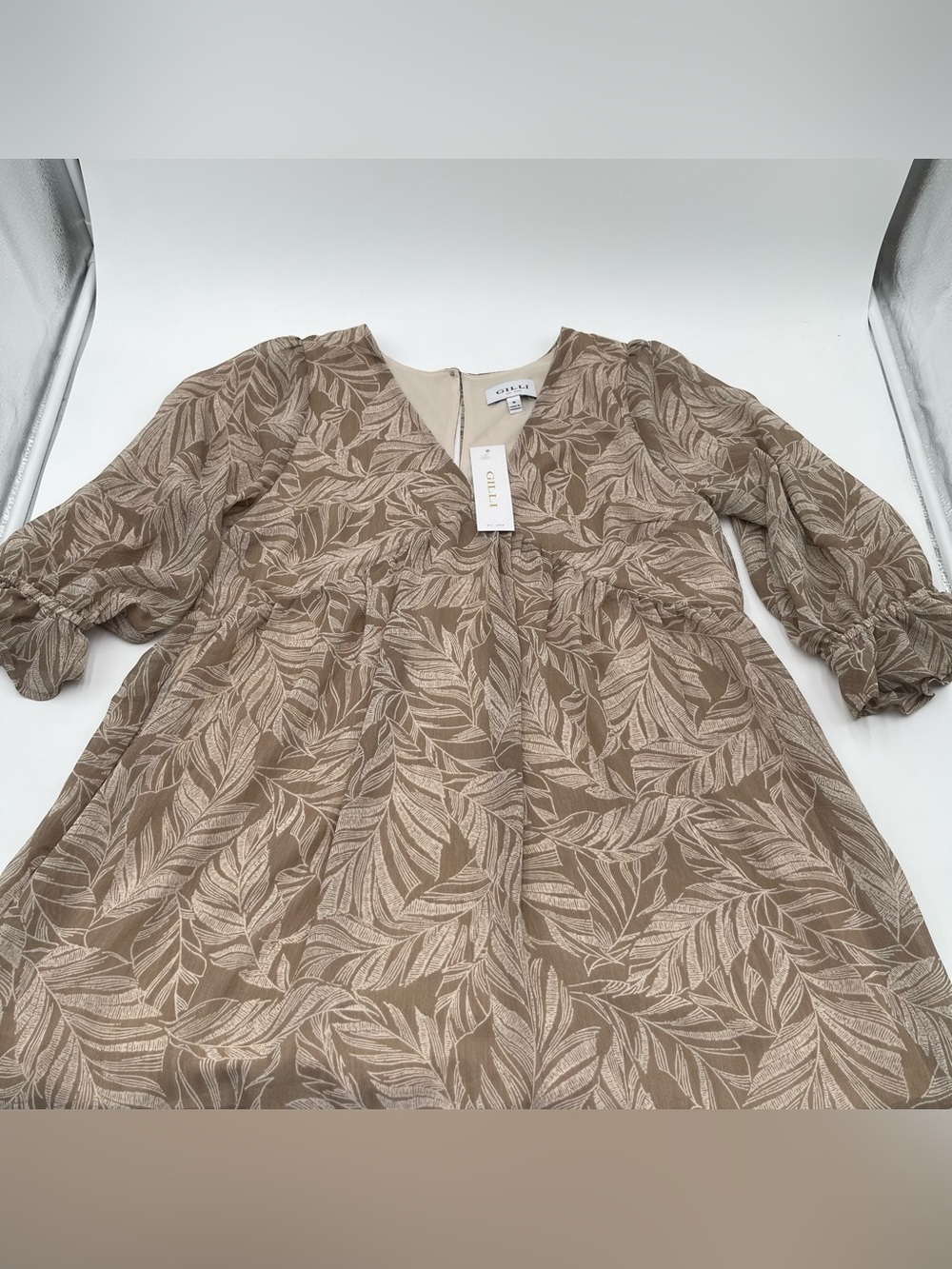Gilli Sheyla V-Neck Babydoll Summer Mini Dress Taupe Wedding Guest Sz Medium New - Picture 7 of 16